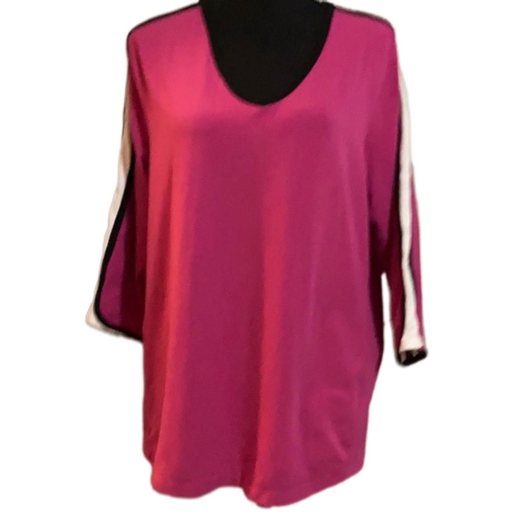 Women’s activewear top